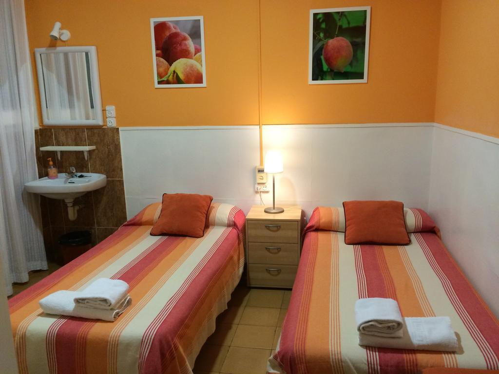 Hostal Valls Barcelona Exteriör bild