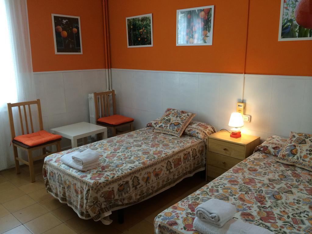 Hostal Valls Barcelona Exteriör bild