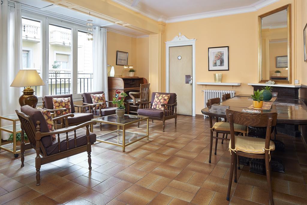 Hostal Valls Barcelona Exteriör bild
