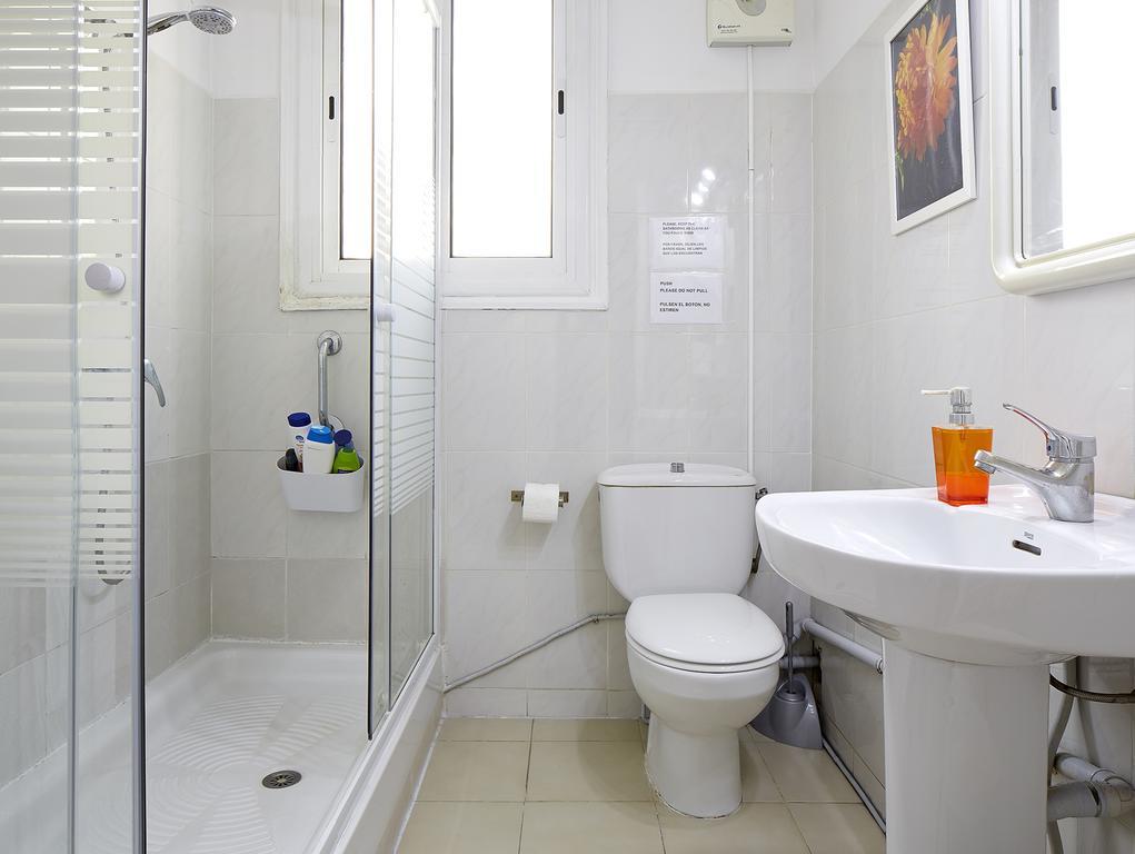 Hostal Valls Barcelona Exteriör bild