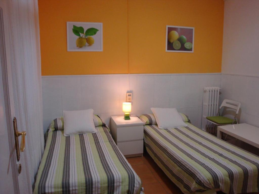 Hostal Valls Barcelona Exteriör bild