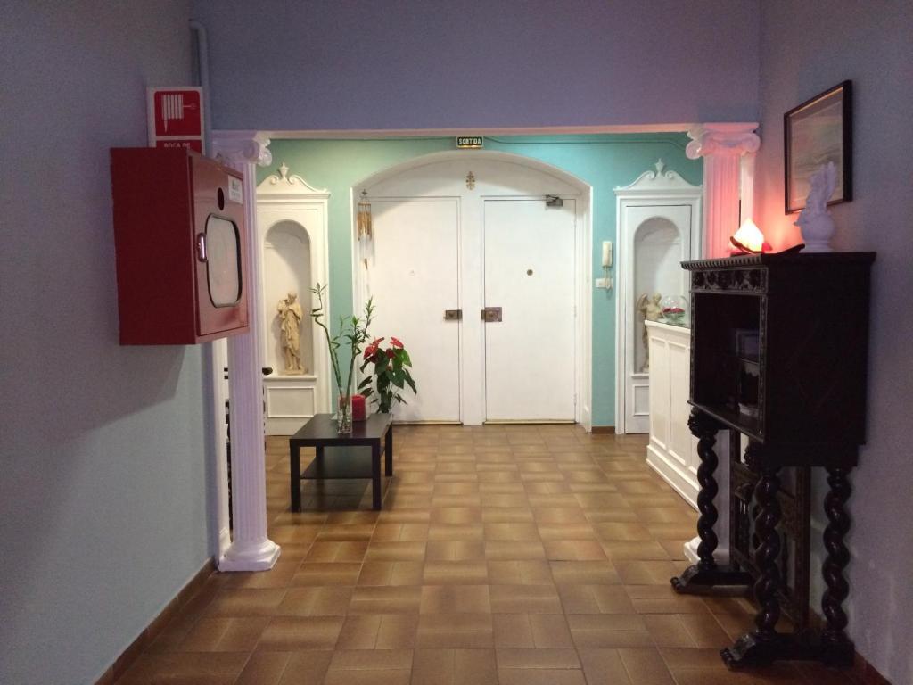 Hostal Valls Barcelona Exteriör bild