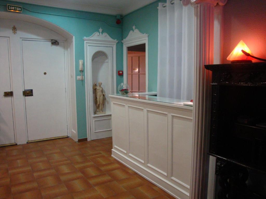 Hostal Valls Barcelona Exteriör bild